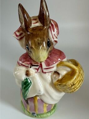 F Warne & Co Beatrix Potter “Mrs Rabbit” 1951 Beswick England